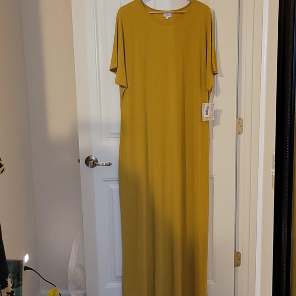 LuLaRoe Dresses & Skirts - LulaRoe Maria Dress